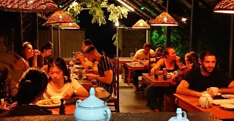 Café at Sigiriya Junction